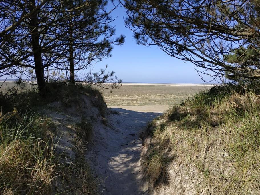 Gite Les Amoureux De La Baie Favières Exterior foto